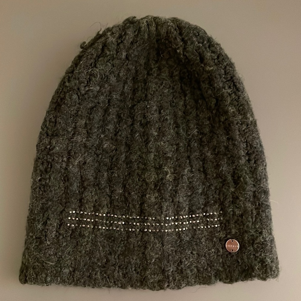 Wool blend hat in dark gray. Made in Italy.